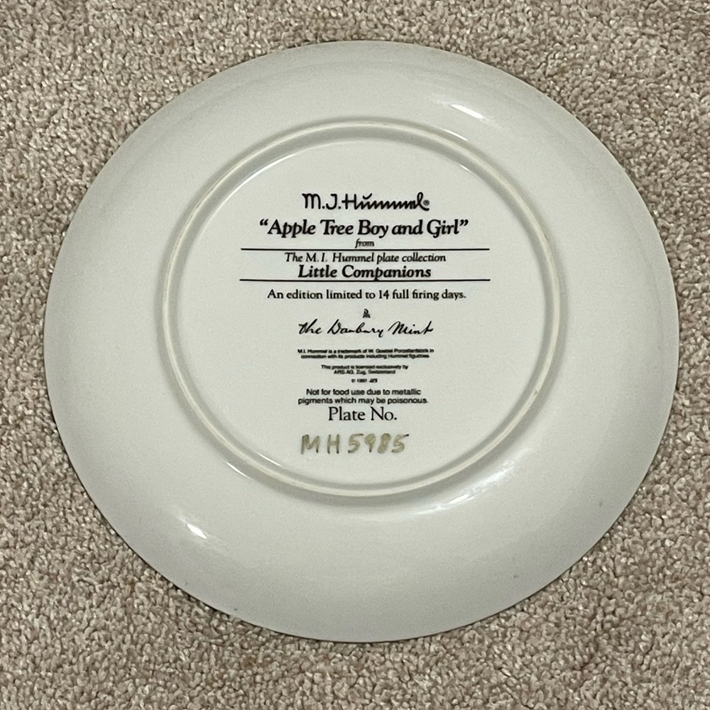 M.J. Hummel "Apple Tree Boy and Girl" Plate - Picture 3 of 3